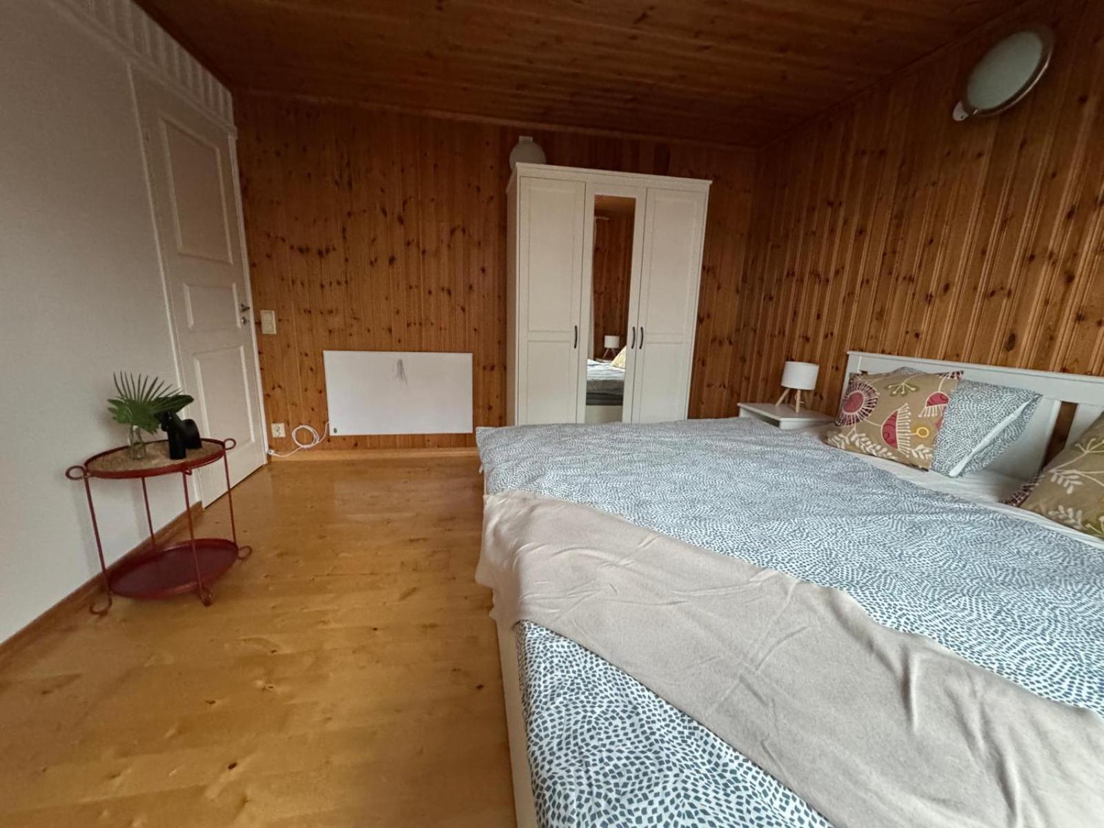 Lakecottage Djuvanäs Buitenkant foto